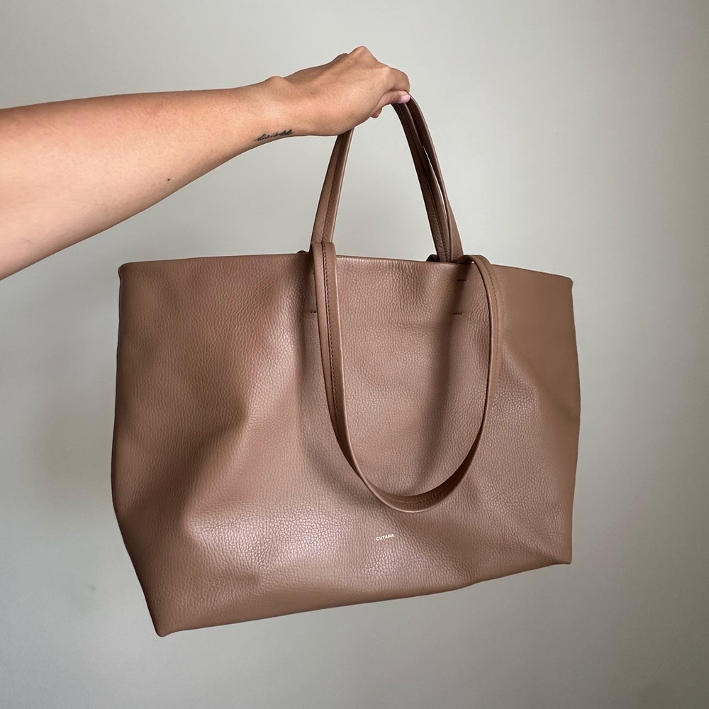 Cuyana Classic Easy Tote Cappuccino